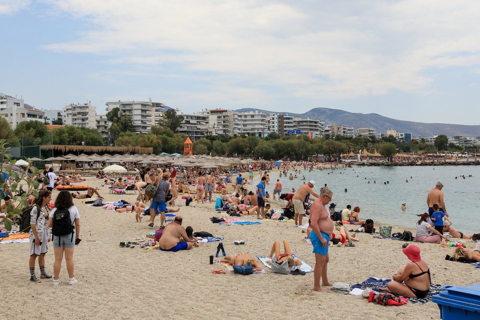 Κοσμοσυρροή σε Άλιμο και Φλοίσβο / Φωτογραφία EUROKINISSI