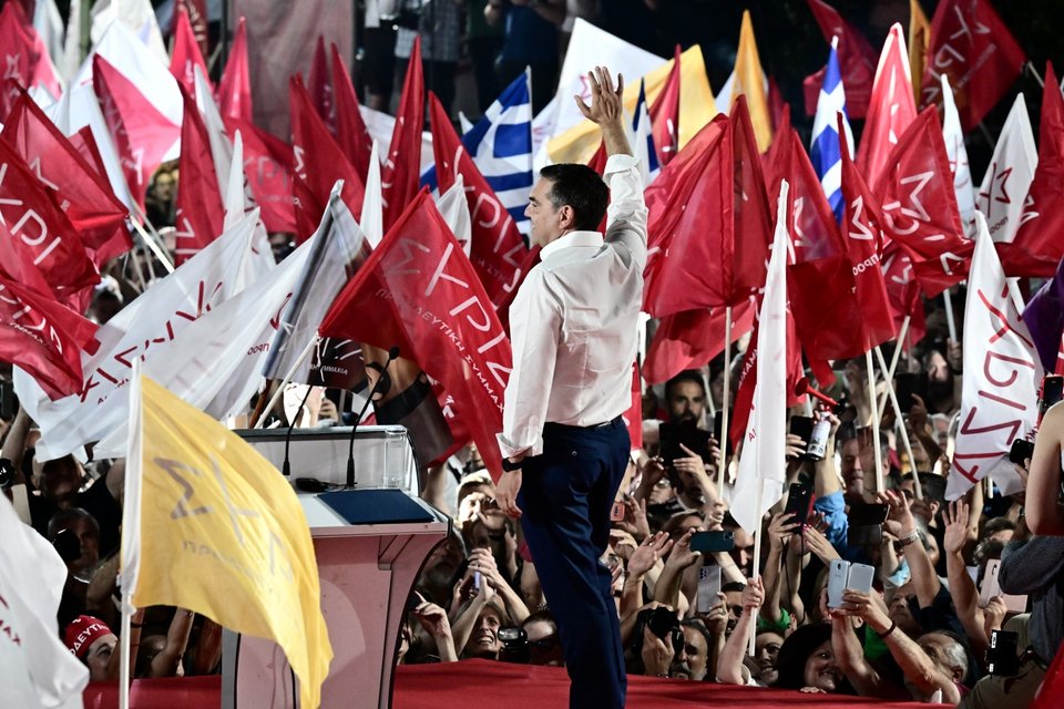 Ο Αλέξης Τσίπρας κατά την κεντρική προεκλογική ομιλία στην πλατεία Συντάγματος