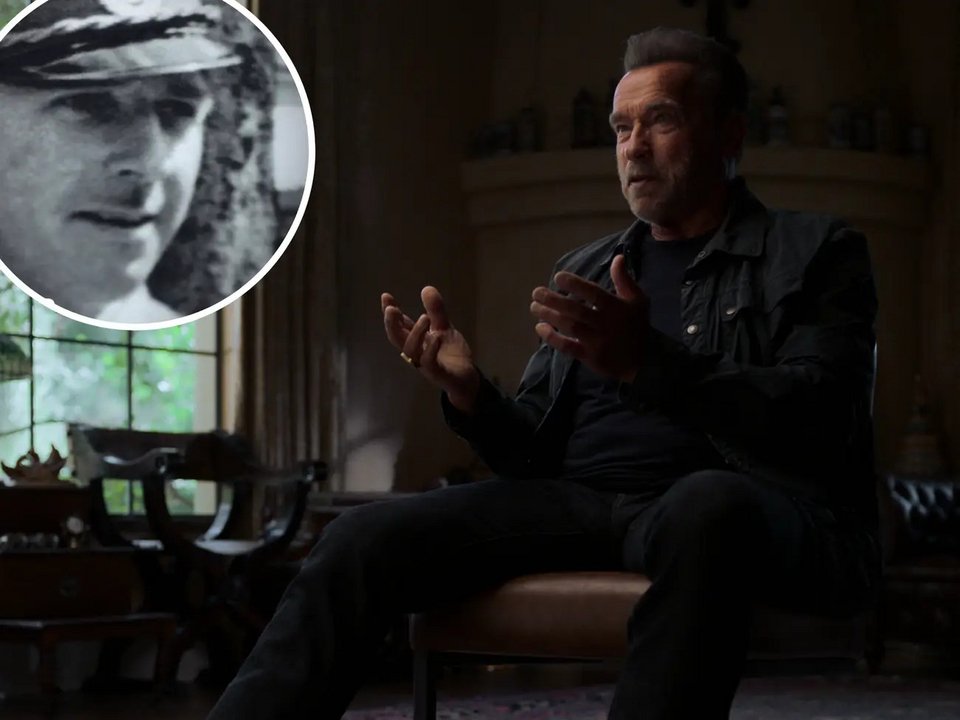 Ο Arnold Schwarzenegger στο ντοκιμαντέρ "Arnold" και μια φωτογραφία του Gustav Schwarzenegger που εμφανίζεται στα ντοκιμαντέρ του Netflix