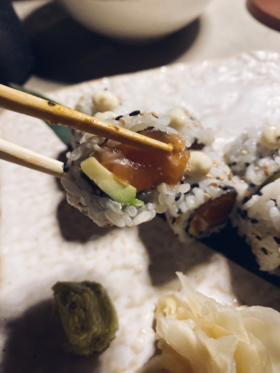 Tα Spicy tuna roll της Yuka Aoyama.