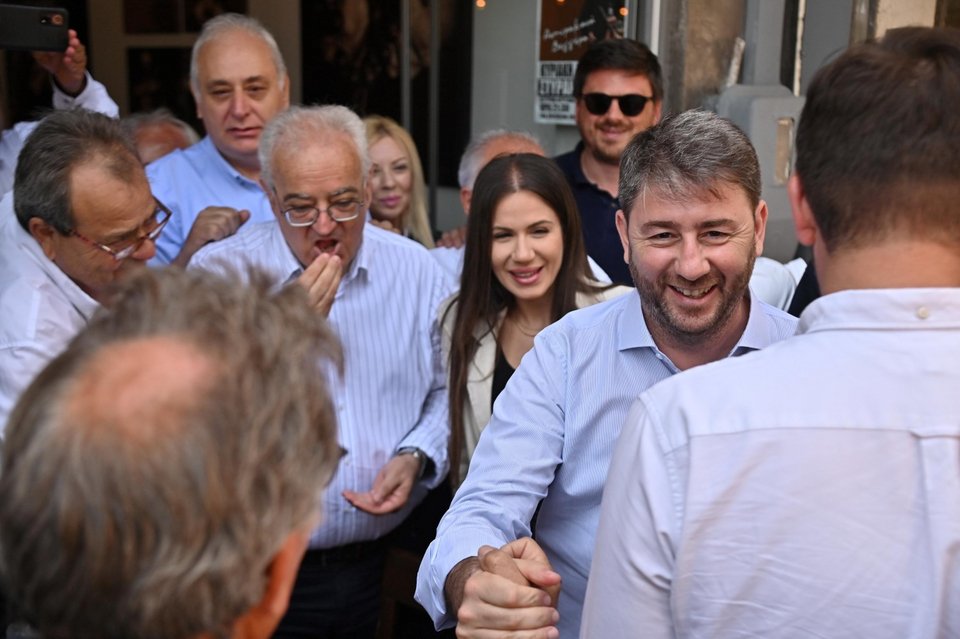 Ο Νίκος Ανδρουλάκης κατά την περιοδεία στο Ηράκλειο Κρήτης  