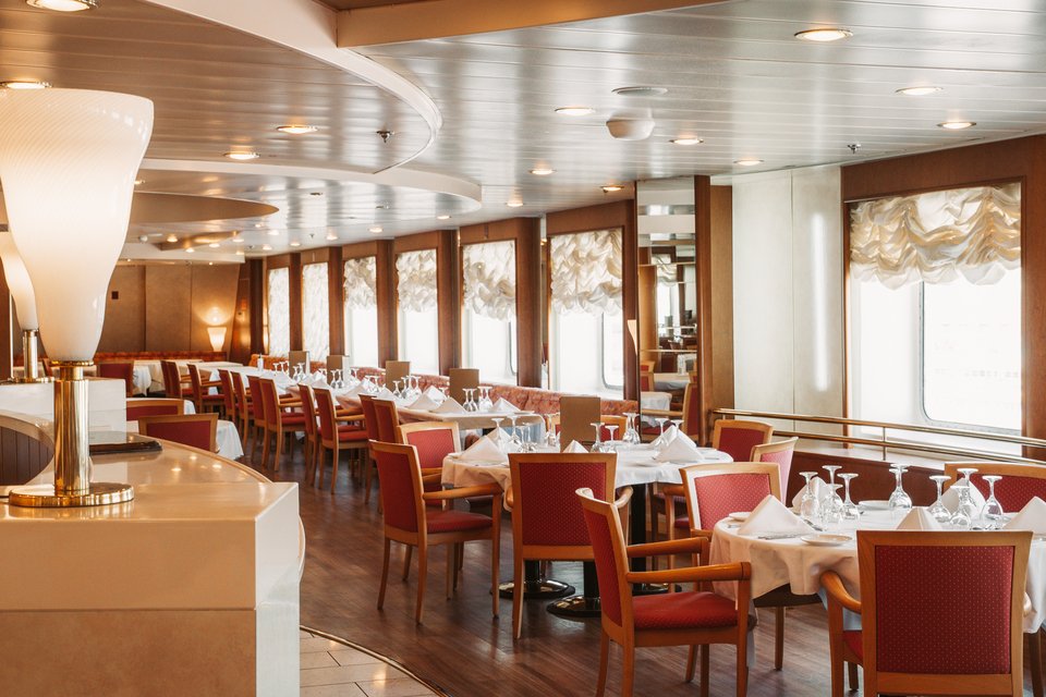 MINOAN LINES - Festos & Knossos Palace - A la Carte Restaurant
