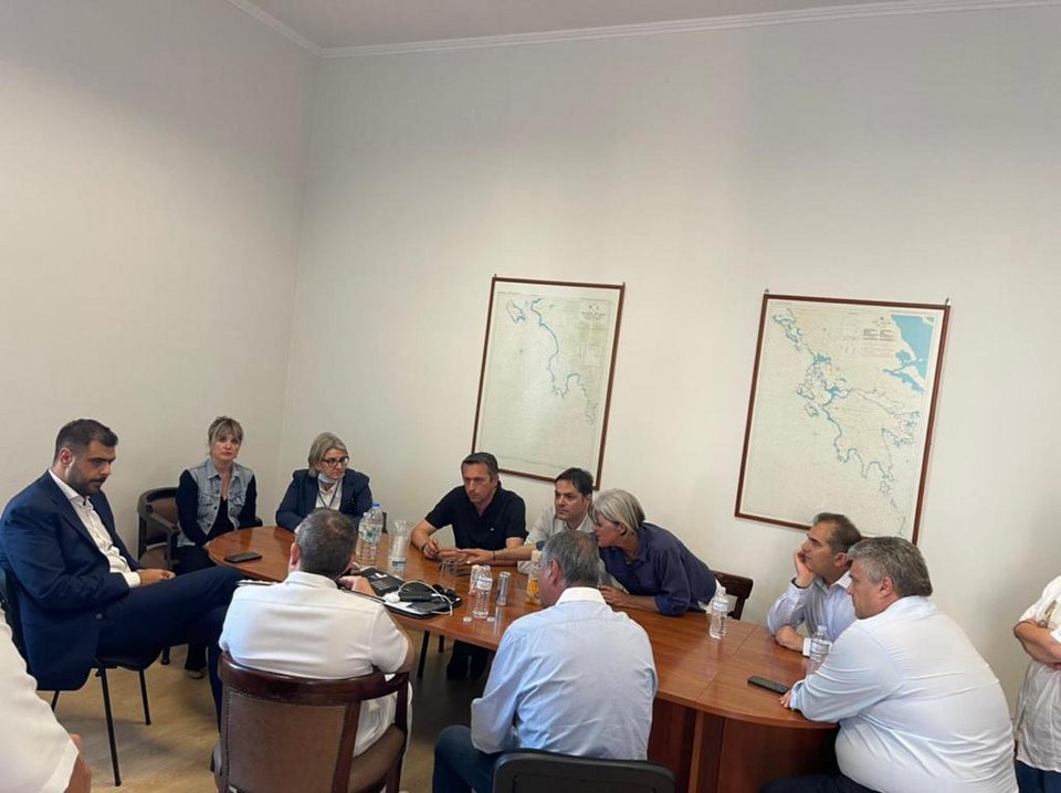 Κλιμάκιο της ΝΔ στην Καλαμάτα για το ναυάγιο της Πύλου