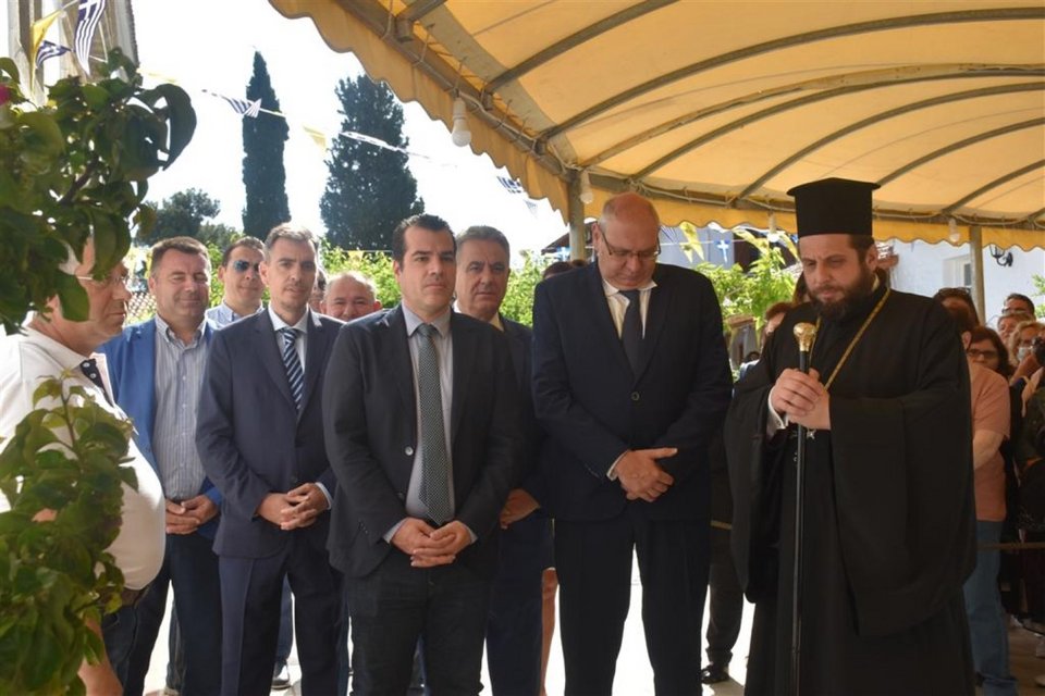 Κλιμάκιο της ΝΔ υπό τον πρώην υπουργό Υγείας Θάνο Πλεύρη και την υποψήφια Βουλευτή Αχαΐας κ. Χριστίνα Αλεξοπούλου