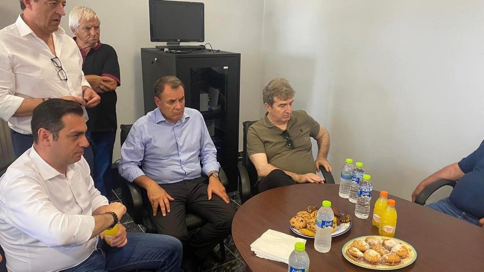 Κλιμάκιο της ΝΔ υπό το Νίκο Παναγιωτόπουλο και τον Μιχάλη Χρυσοχοΐδη στην Πιερία