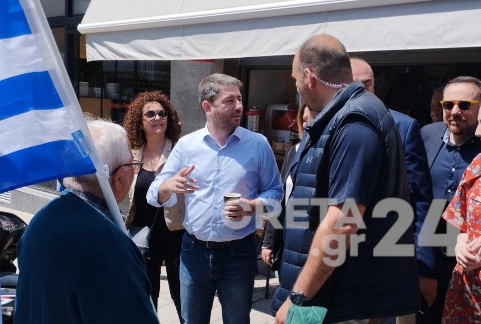 Ο Νίκος Ανδρουλάκης στο Πέραμα Μυλοποτάμου/ Φωτογραφία: Creta24.gr