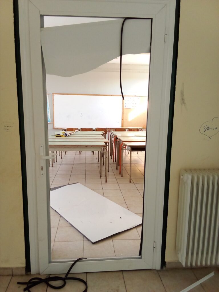 Μικρές φθορές σε Εκλογικό Τμήμα του Δήμου Ιάσμου / Φωτογραφία: ΕΡΤ