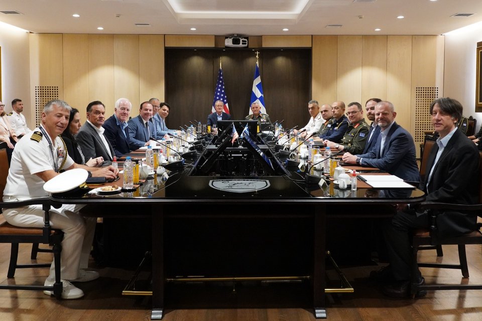 Αντιπροσωπεία του Κογκρέσου των ΗΠΑ πραγματοποίησε επίσκεψη στο ΓΕΕΘΑ