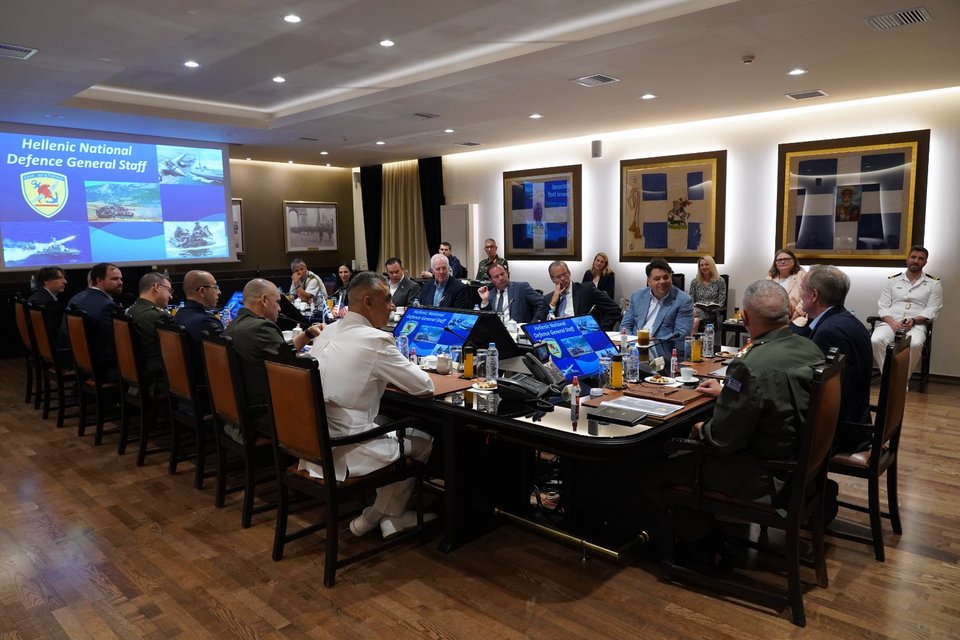 Αντιπροσωπεία του Κογκρέσου των ΗΠΑ πραγματοποίησε επίσκεψη στο ΓΕΕΘΑ
