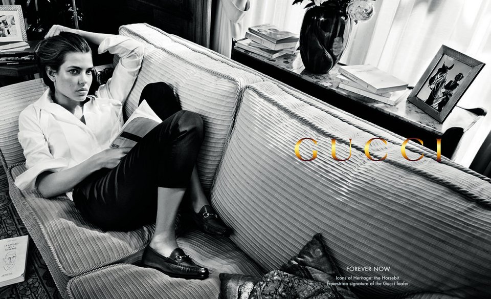 Η Σαρλότ Κασιράγκι με Gucci loafers / Φωτογραφία: Twitter