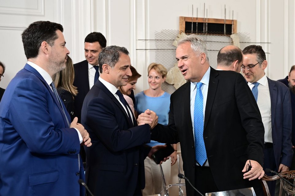 Συγχαρητήρια από τον Μάκη Βορίδη στον νέο υφυπουργό Ανάπτυξης Μάξιμο Σενετάκη 