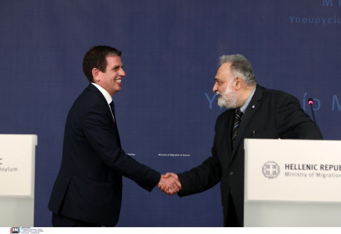 Ο Δ. Καιρίδης και ο απερχόμενος υπ. Μετανάστευσης Δανιήλ Εσδρά
