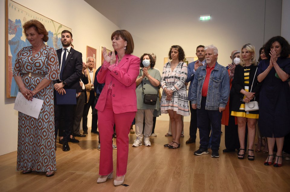 Η Κατερίνα Σακελλαροπούλου στα εγκαίνια της έκθεσης έκθεση «Αστυγραφία / Urbanography. Η ζωή της πόλης τις δεκαετίες 1950-1970» στην Εθνική Πινακοθήκη
