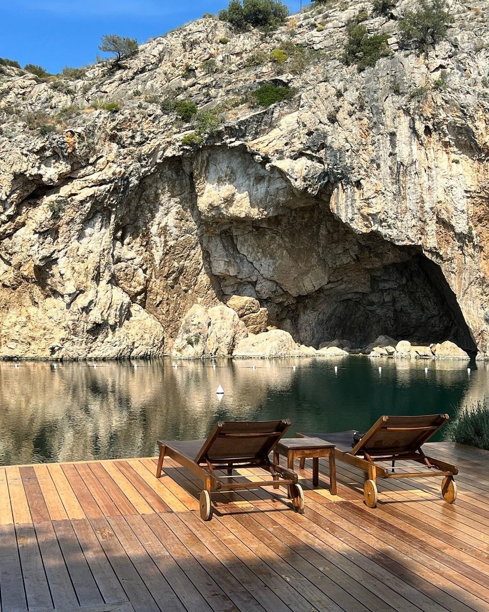H λίμνη Βουλιαγμένης