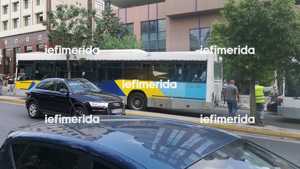 Χαλασμένο λεωφορείο στη Μιχαλακοπούλου έφερε δυσκολία στην κίνηση