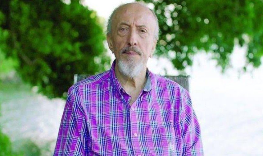 Σήμερα, ο 89χρονος Mandel ζει σε ένα τροπικό νησί που ονομάζεται Βανουάτου
