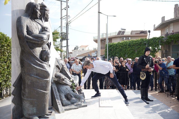 Ο Κυριάκος Μητσοτάκης επισκέφθηκε το Μνημείο Γενοκτονίας των Ποντίων στον Ασπρόπυργο