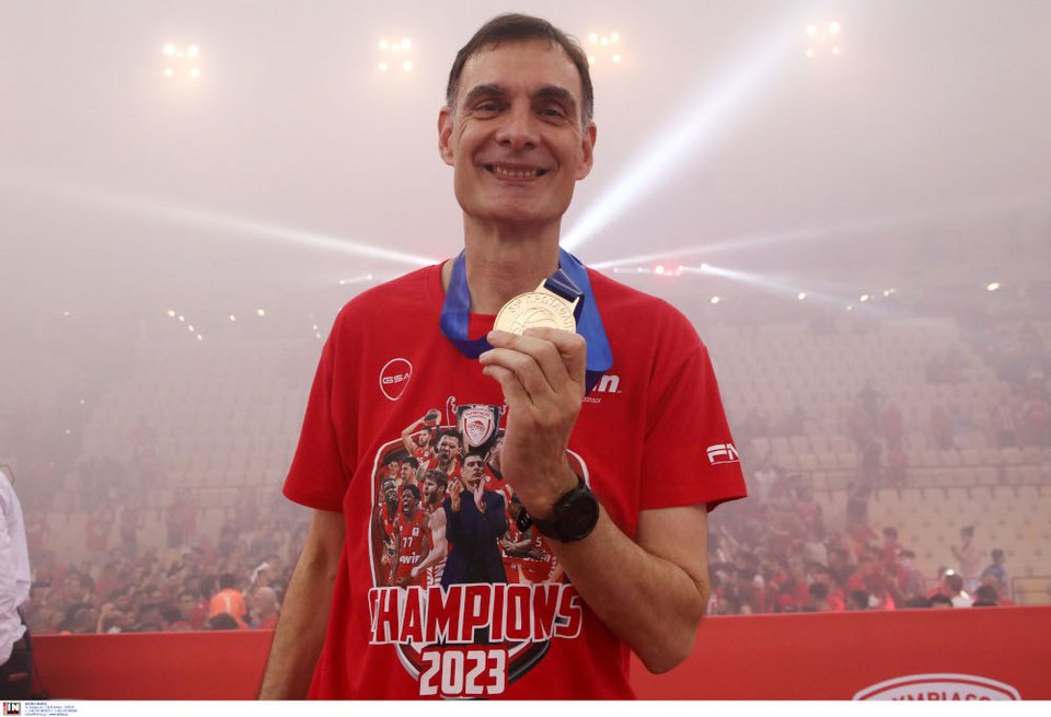 O προπονητής του Ολυμπιακού, Γιώργος Μπαρτζώκας-Φωτογραφία INTIME NEWS