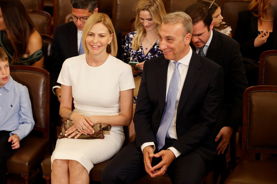 Η Τζένη Μπαλατσινού δίπλα στον Μίνω Μάτσα