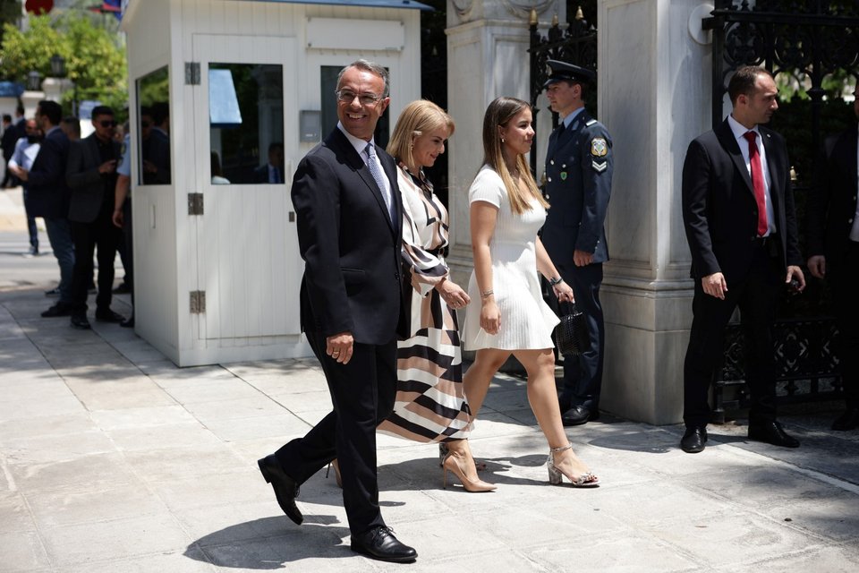 Ο Χρήστος Σταϊκούρας που αφήνει πίσω τη θητεία στο ΥΠΟΙΚ και αναλαμβάνει το υπ. Μεταφορών και Υποδομών