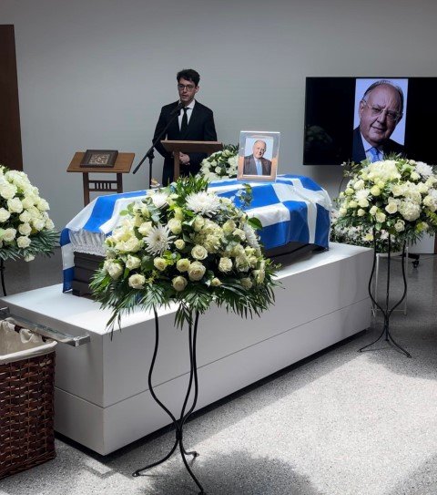 Ο γιος του Θ. Πάγκαλος Ανδρέας εκφωνεί επικήδειο για τον πατέρα του