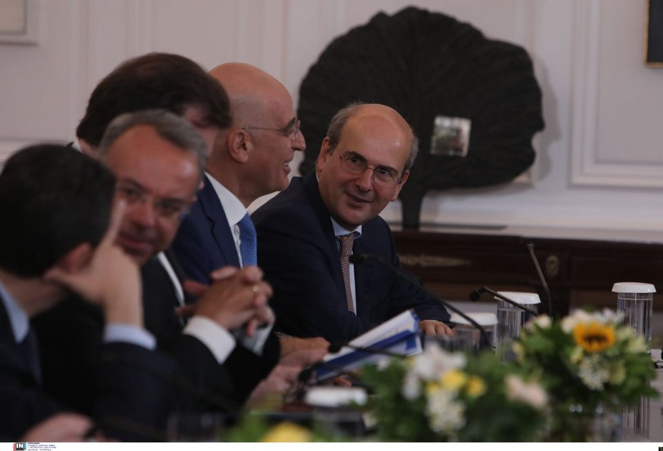 Σκρέκας-Σταϊκούρας, Δένδιας-Χατζηδάκης και στη μέση ο Πιερρακάκης 