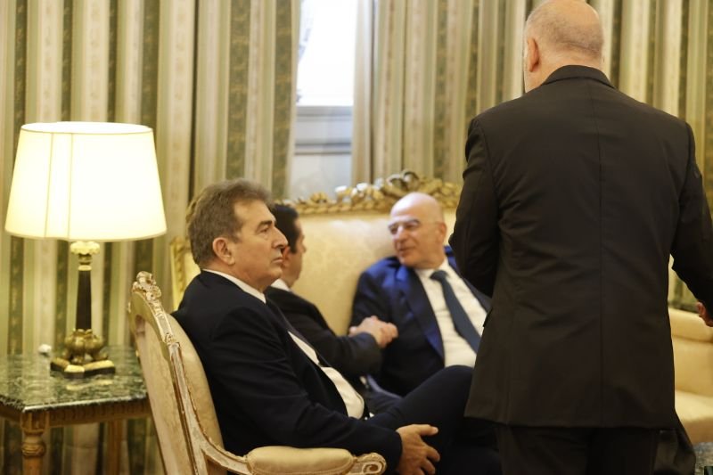 Και ο Γιώργος Φλωρίδης τίμησε το πηγαδάκι του καναπέ 