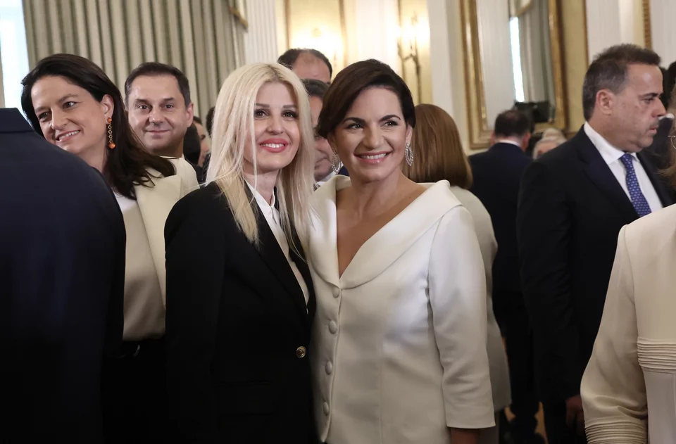 Οι δύο κυρίες του υπουργείου Τουρισμού Όλγα Κεφαλογιάννη και Έλενα Ράπτη