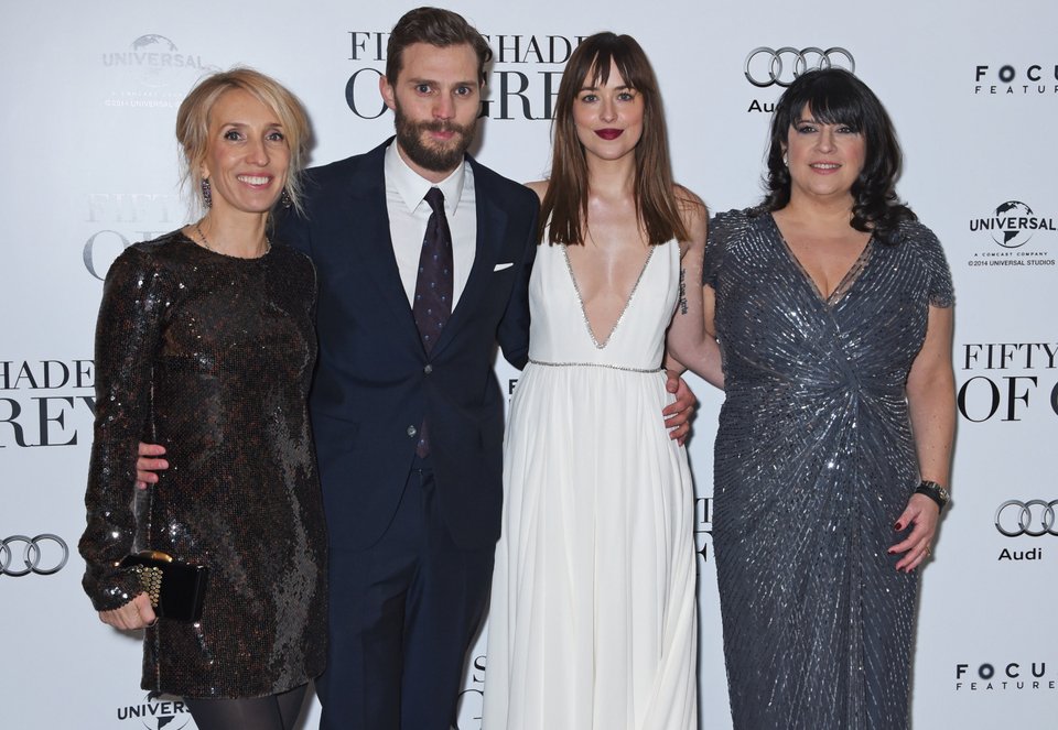 Η σκηνοθέτιδα Sam Taylor-Johnson, ο Jamie Dornan, η Dakota Johnson και η E.L. James