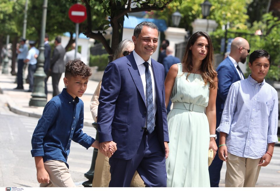 Ο Μάξιμος Σενετάκης και η οικογένειά του