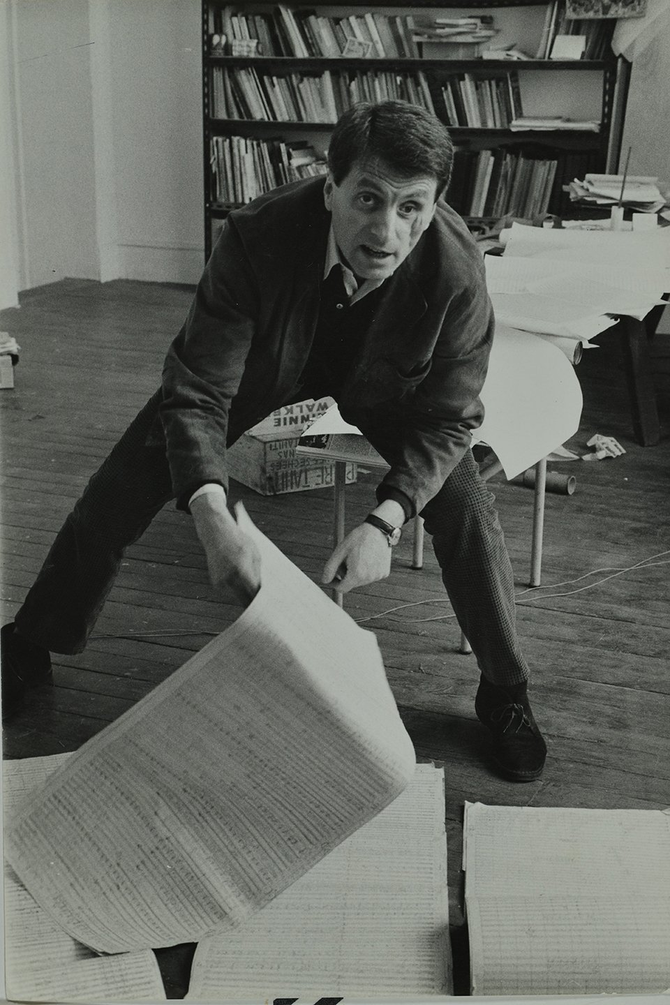Ιάννης Ξενάκης, Παρίσι, 1968. Φωτογραφία της Sabine Weiss © Συλλογή Οικογένεια Ιάννη Ξενάκη.