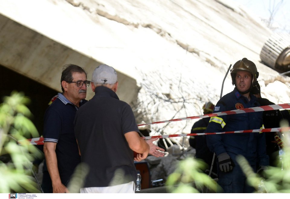 Πάτρα: Κατέρρευσε τμήμα γέφυρας στην περιμετρική της πόλης -Τολάχιστον ένας νεκρός και 12 τραυματίες ο τραγικός απολογισμός