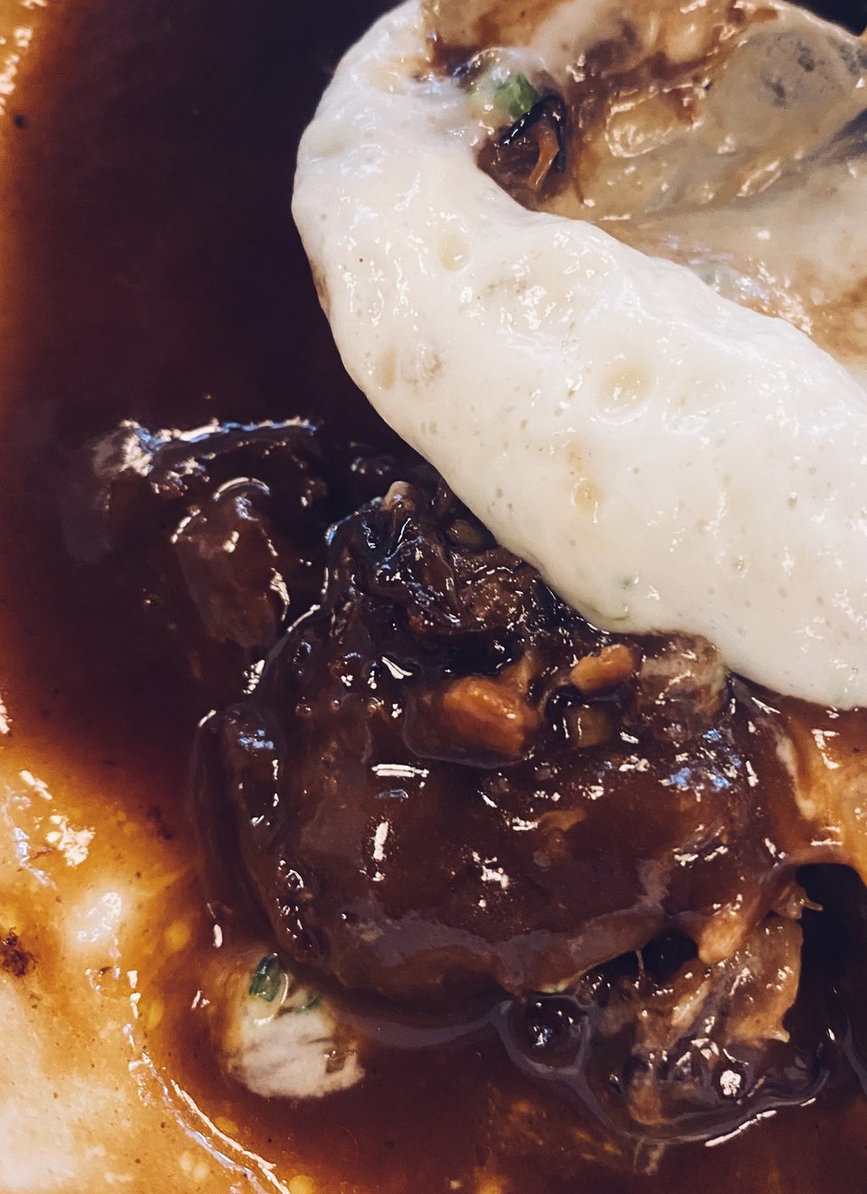 Η θεϊκή σάλτσα στο Lasagne Al Ragù με μάγεψε με την πλούσια, γεμάτη γεύση της / Φωτογραφία: Μάνος Λειβαδάρος/iefimerida