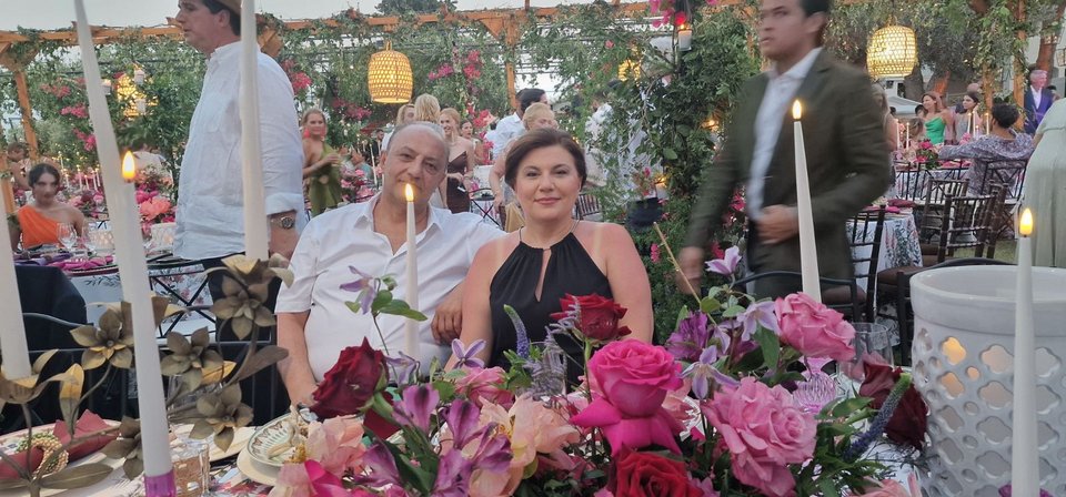 O Nαουάφ Σαλαμέχ από τη Ρουμανία με την σύζυγό του 