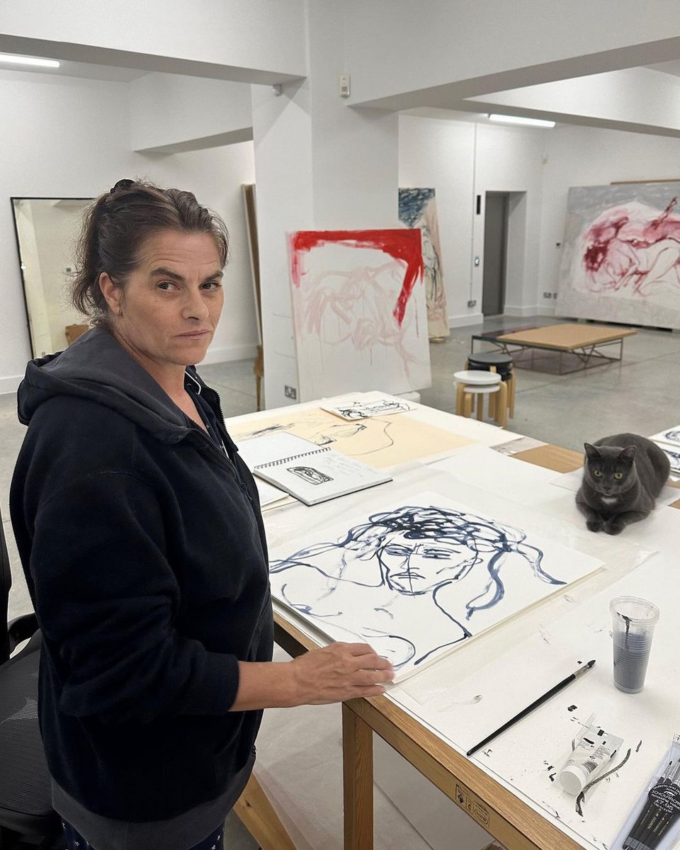 «Ιστορικά, οι γυναίκες υποεκπροσωπούνται σε μεγάλο βαθμό. Δεν θέλησα να απεικονίσω συγκεκριμένες ή αναγνωρίσιμες φιγούρες» λέει η δημιουργός