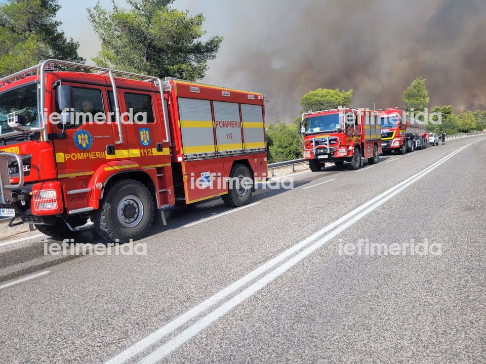 Οι Ρουμάνοι πυροσβέστες στο μέτωπο των Δερβενοχωρίων