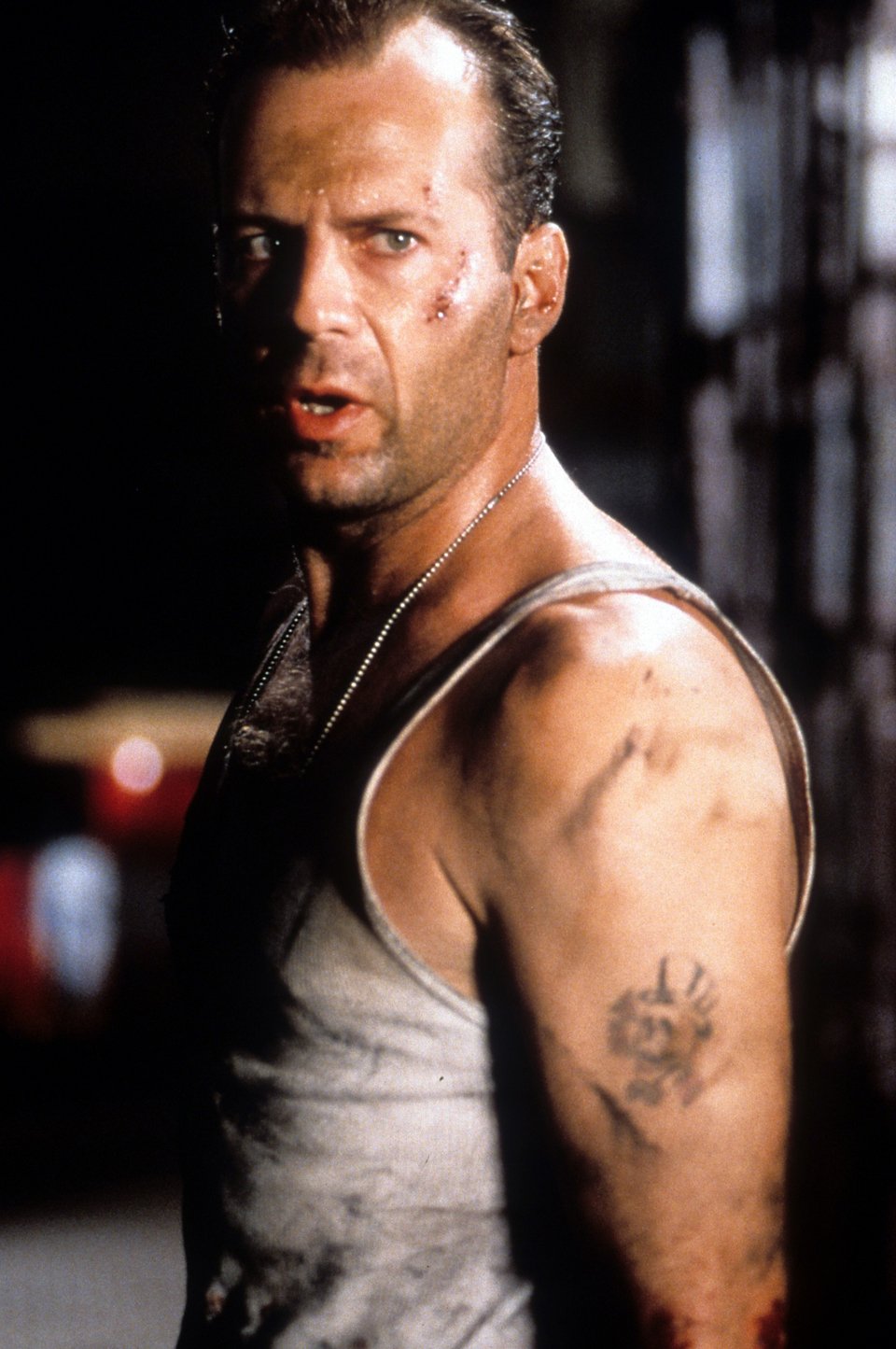 Ο Μπρους Γουίλις σε μια σκηνή από την ταινία «Die Hard: With A Vengeance», 1995