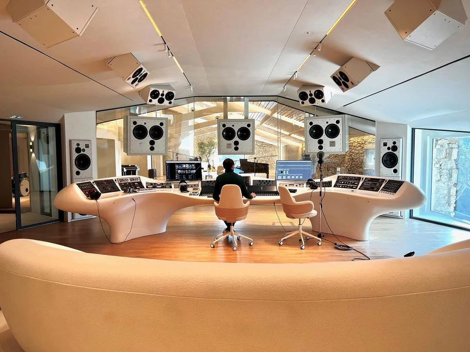 Το στούντιο ηχογράφησης στο Chateau Miraval που έφτιαξε ο Μπραντ Πιτ