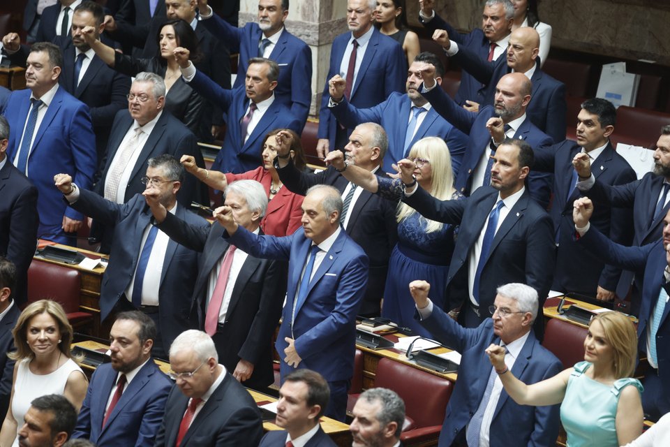 Η Ελληνική Λύση βρίσκεται πάνω από το ΠΑΣΟΚ