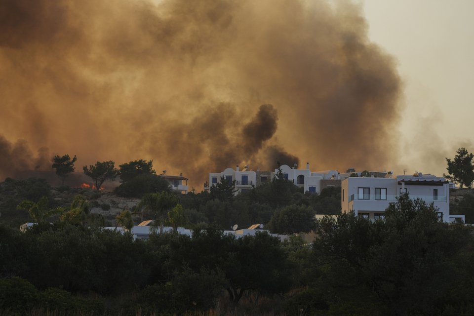 Η φωτιά στο Γεννάδι της Ρόδου