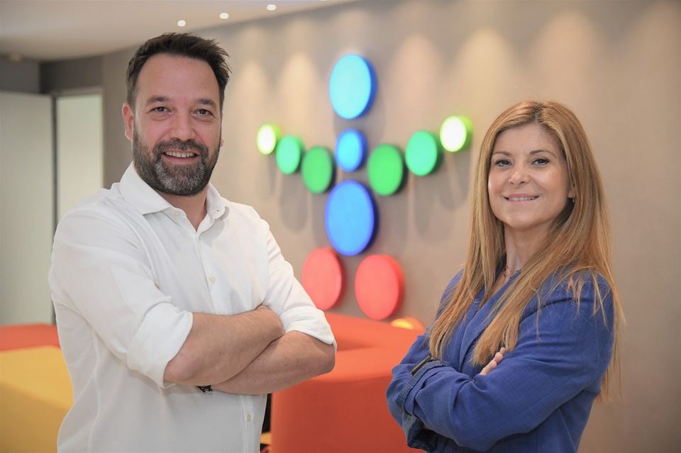 Αναστασία Μπίρμπα, OPAP VLTs & DBGs Director και Πάνος Μπόμπας, OPAP Retail Network Strategy & PLAY Stores Sales Director