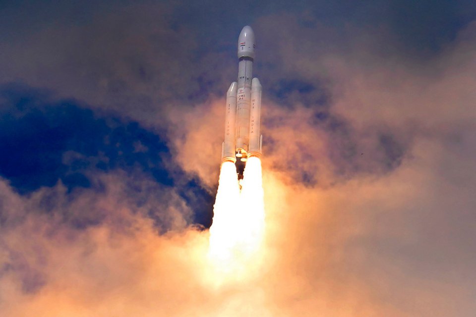 Η εκτόξευση του διαστημοπλοίου Chandrayaan-3 από την Ινδία / Φωτογραφία: AP Photos