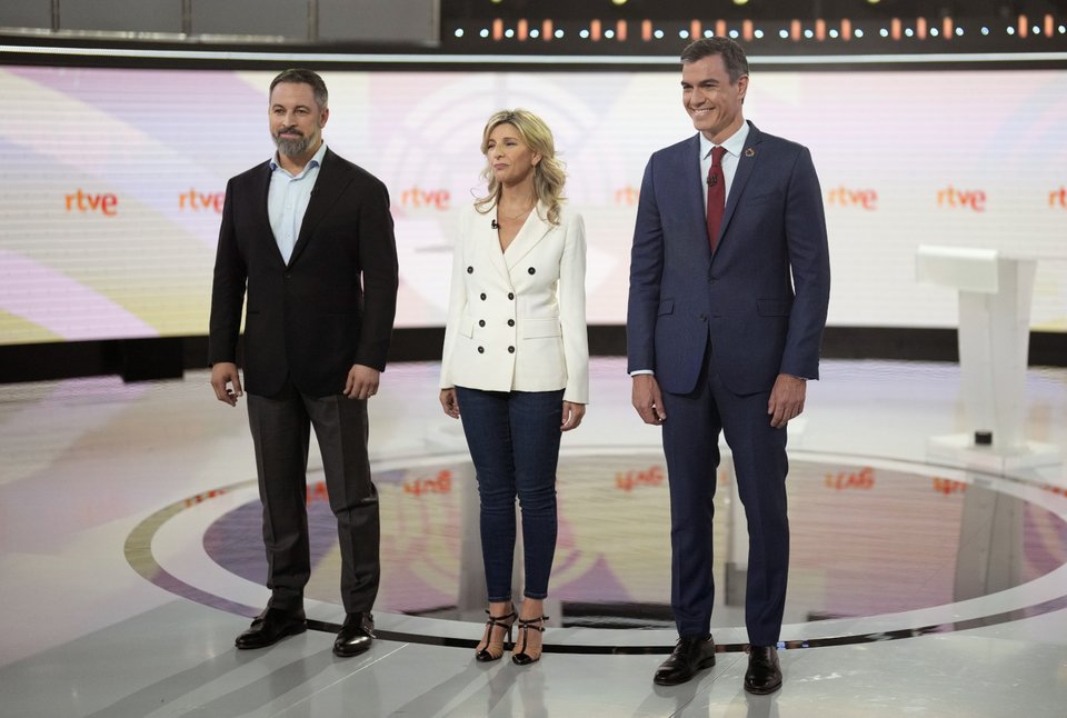 Ντιμπέιτ πολιτικών αρχηγών που έγινε χωρίς τον Φεϊχό. Aπό αριστερά, ο Αμπασκάλ,, Ντίαθ και Σάντσεθ