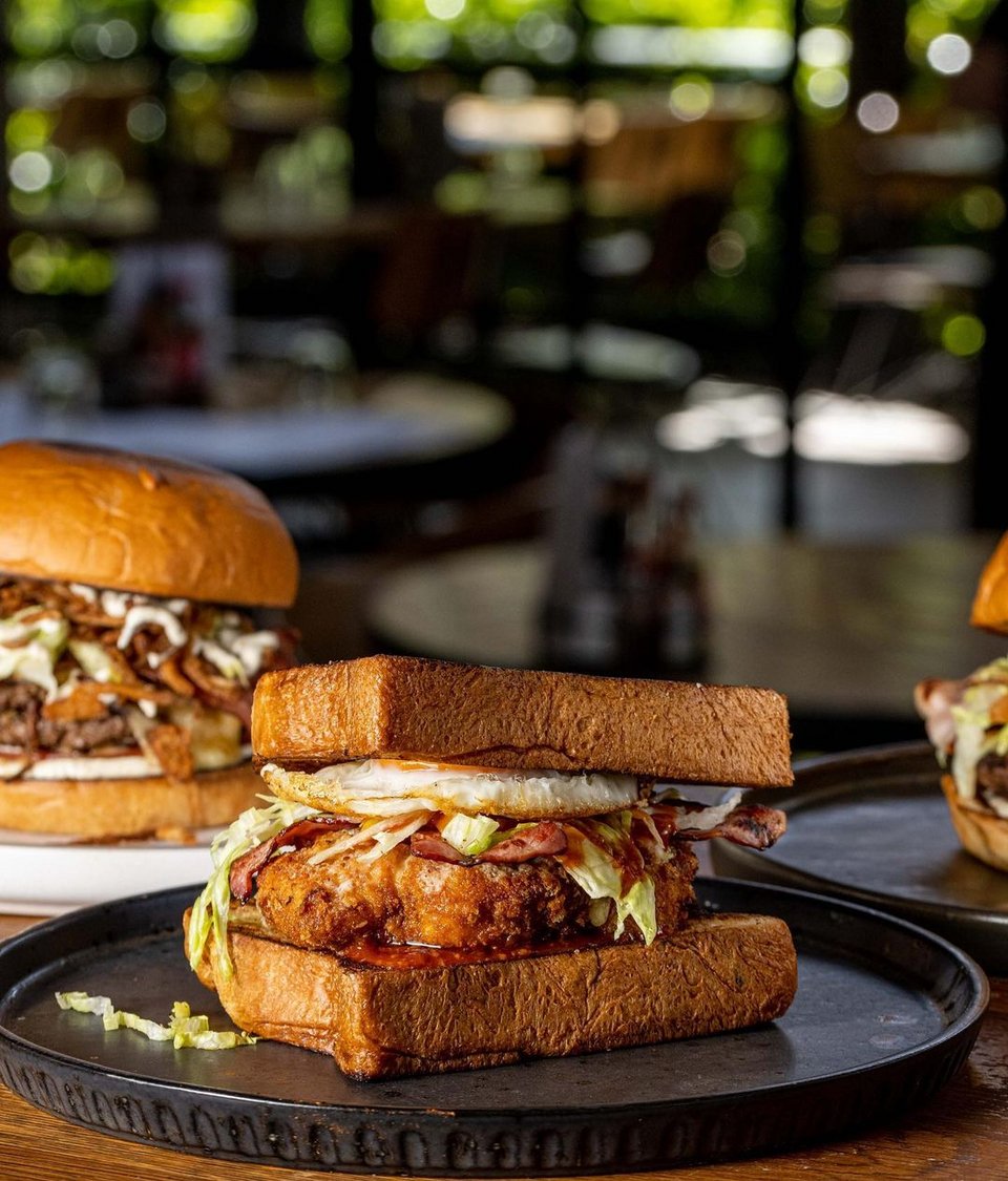 Πιάτο από το Juicy Grill στο Χολαργό / Φωτογραφία: juicygrill_athens/Instagram