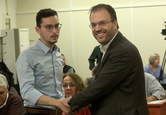 Στέργιος Καλπάκης και Θανάσης Θεοχαρόπουλος στην ΚΕ της ΔΗΜΑΡ / Φωτογραφία αρχείου: Eurokinissi