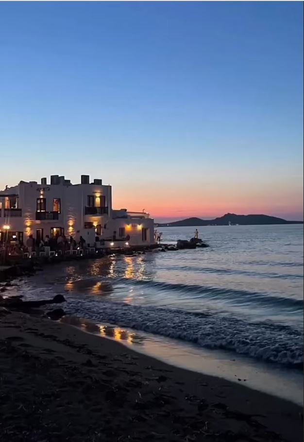 Στιγμιότυπο από τις διακοπές τους στην Ελλάδα