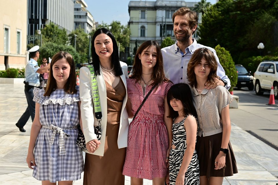 Η Νάντια Γιαννακοπούλου με την οικογένειά της