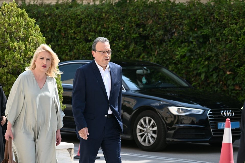 Η Ρένα Δούρου με τον Σωκράτη Φάμελλο