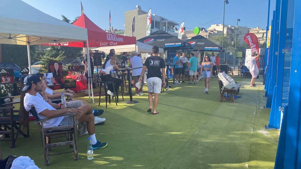 «Αδέσποτη» σφαίρα έπεσε σε γήπεδο που γινόταν τουρνουά πάντελ στην Κρήτη