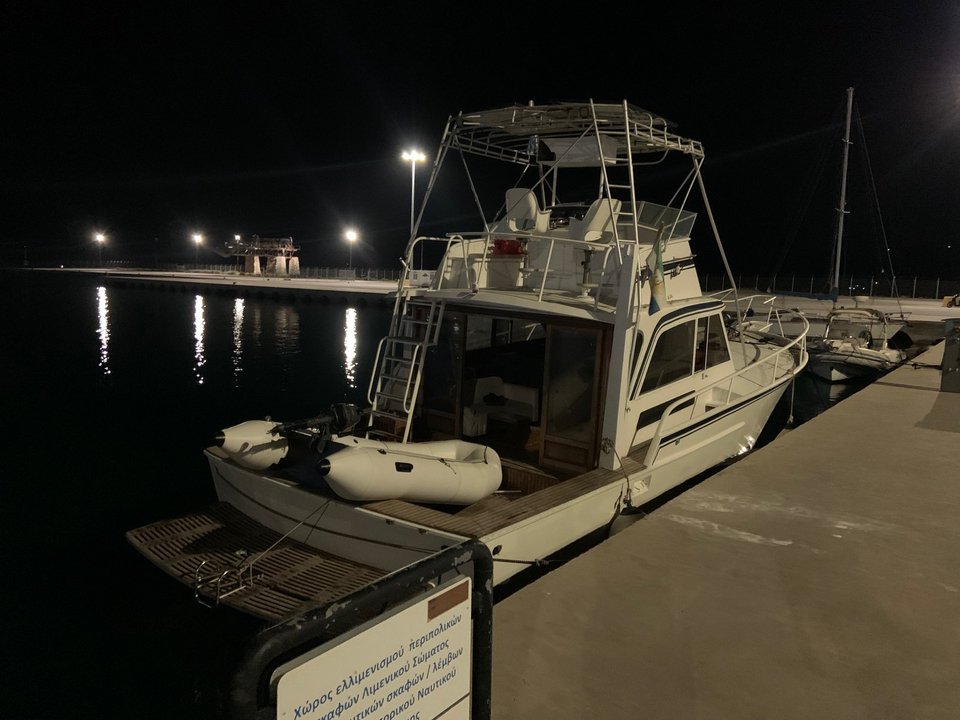 Το Λιμενικό εντόπισε 35 αλλοδαπούς σε παραλία και συνέλαβε δύο διακινητές / Φωτογραφία: Λιμενικό